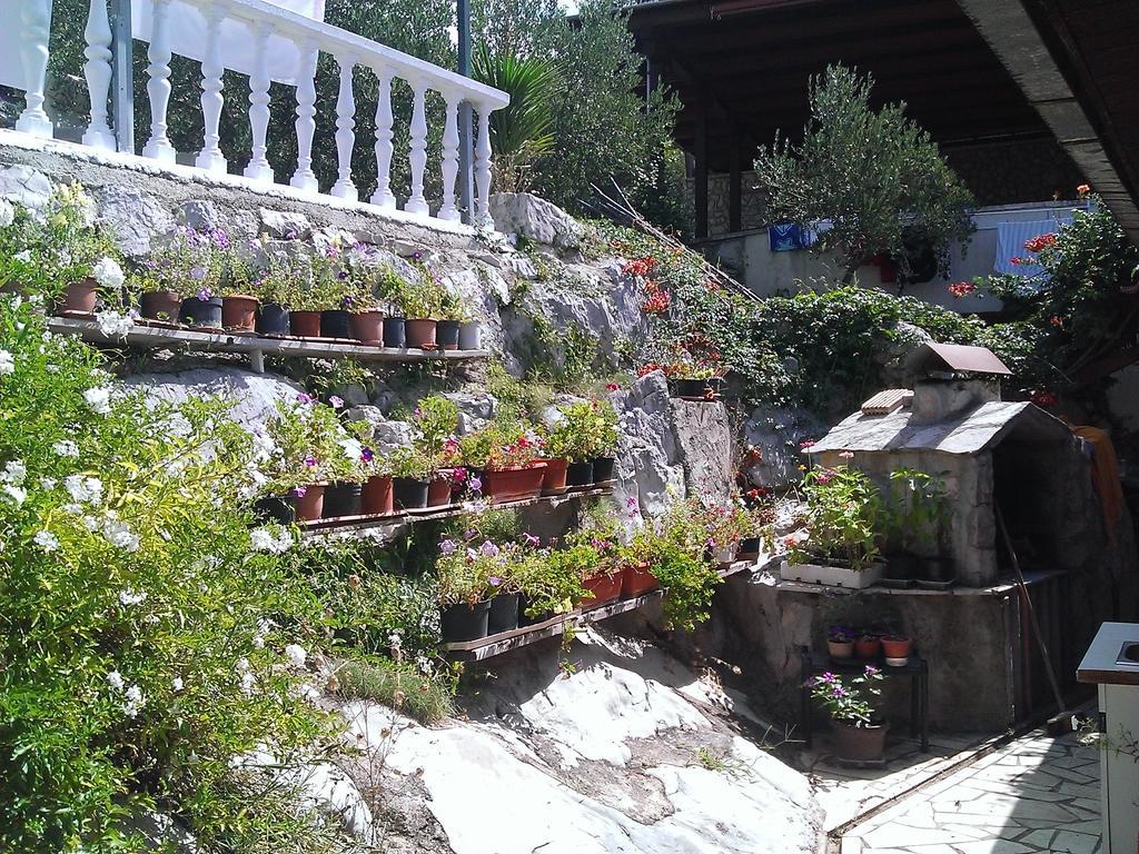 Apartments Luka Тисно Екстер'єр фото