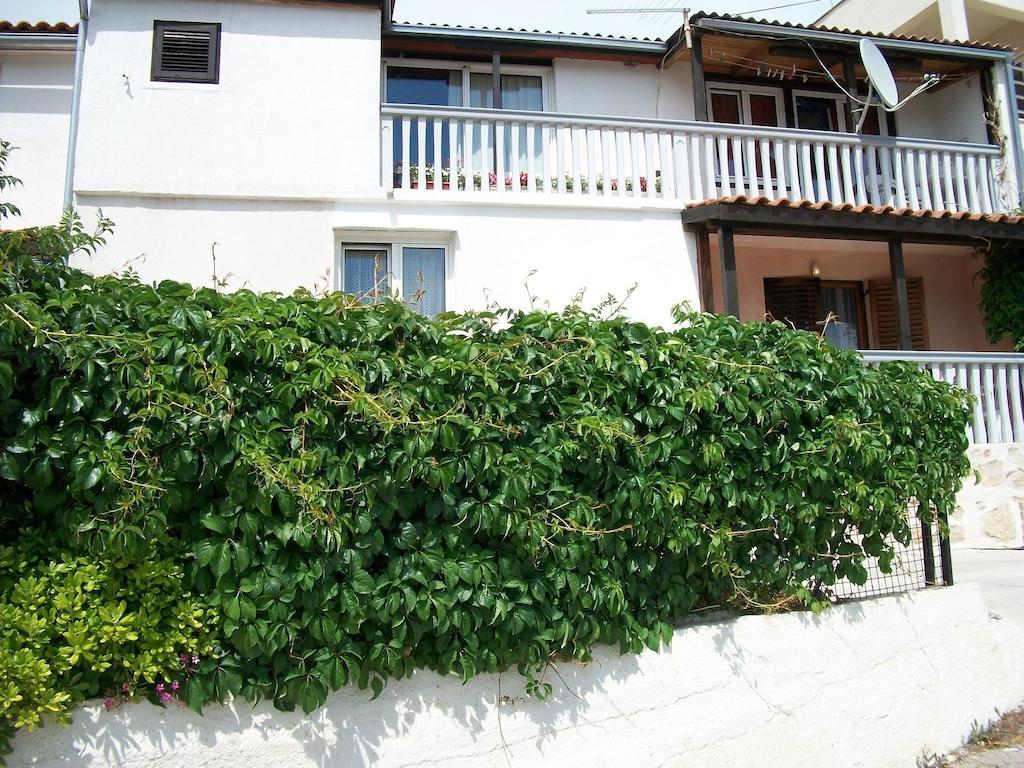 Apartments Luka Тисно Екстер'єр фото